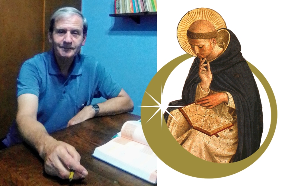 el entrevistado retratado en su escritorio, con una biblia y lapiz en mano. al costado, una imagen de santo domingo.